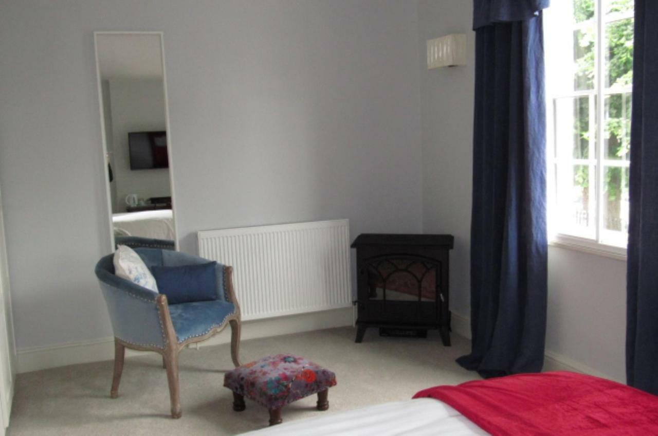 The Old Vicarage Hotel & Restaurant Bridgwater Esterno foto A room at the hotel